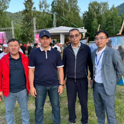 Шығыс Қазақстан Өнер музейінің қызметкерлері Катонқарағай ауданы, Топқайың ауылында өткен «Төр Алтай Қалиханы мен Дидахметін жырлайды» республикалық поэзия фестиваліне арнайы қатысты.