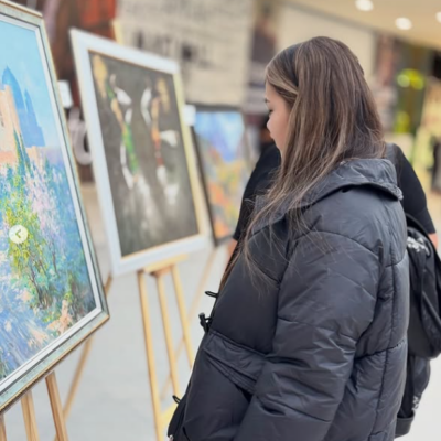Жас суретшілердің жұмыстары — өнер мен мәдениеттің құрамдас бөлігі.